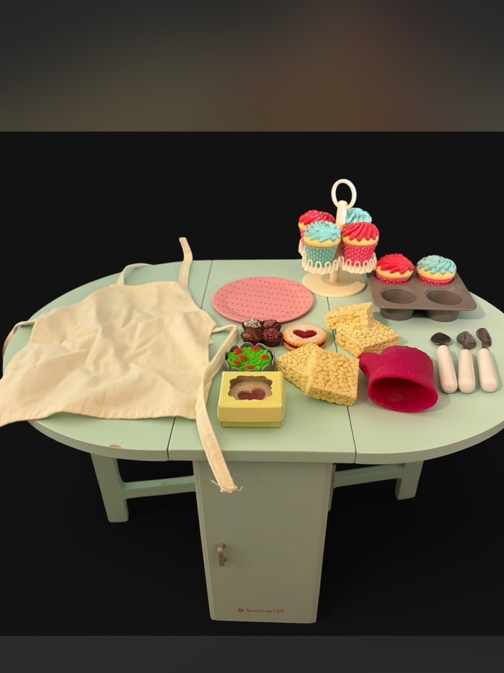 American Girl Doll Bakery foldable table
Includes food, plate, spoons and apron